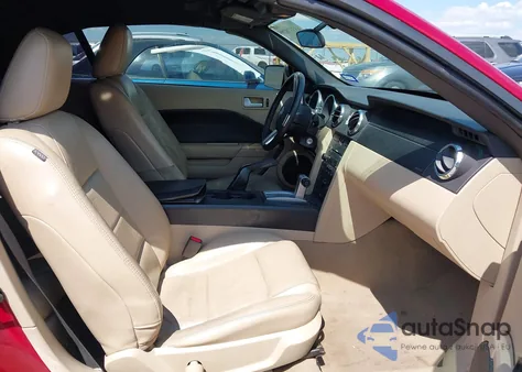 2008 Ford Mustang V6 Deluxe/V6 Premium из США, поврежденный, VIN 1ZVHT84N985204855